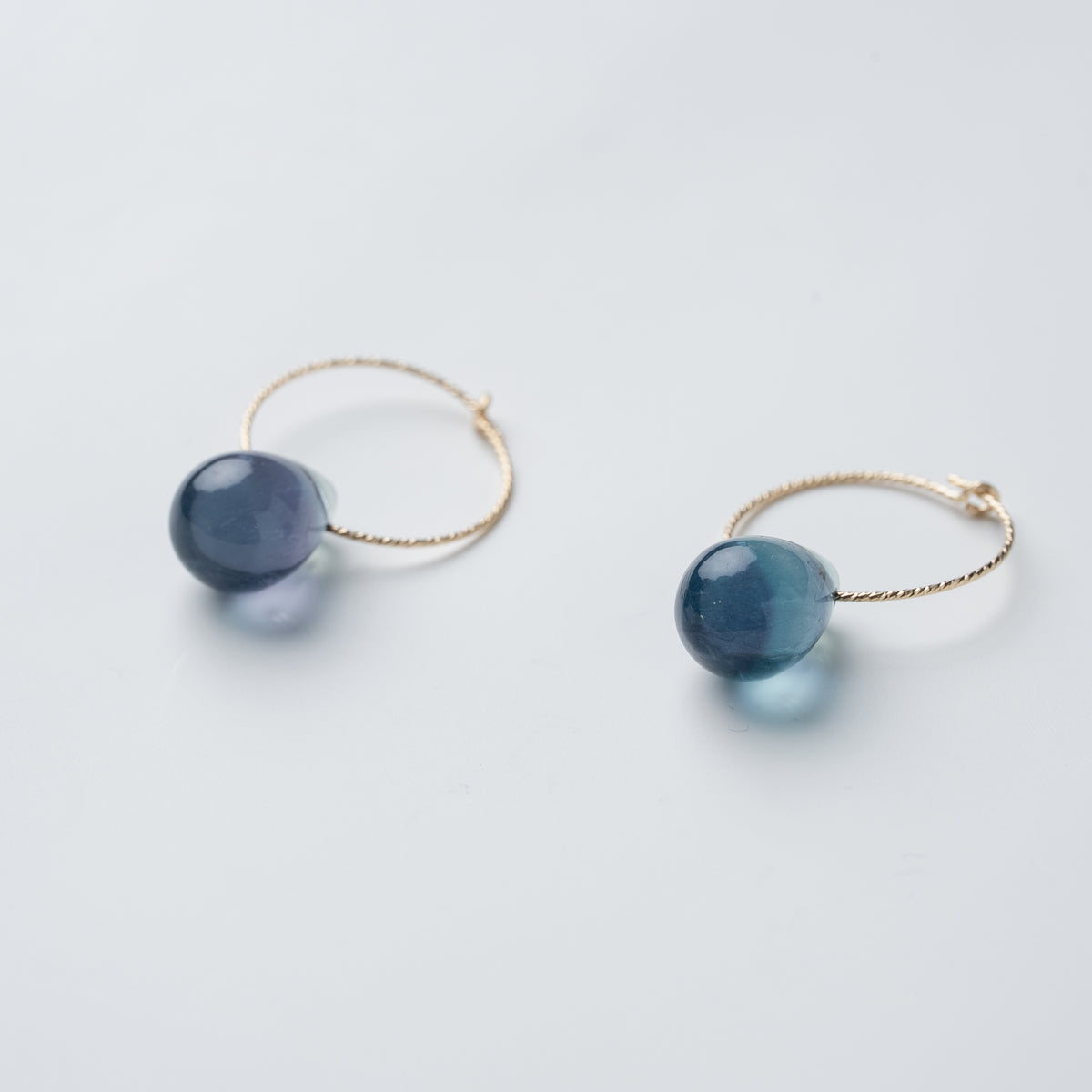 フローライトフープピアス|DAWN BLUE