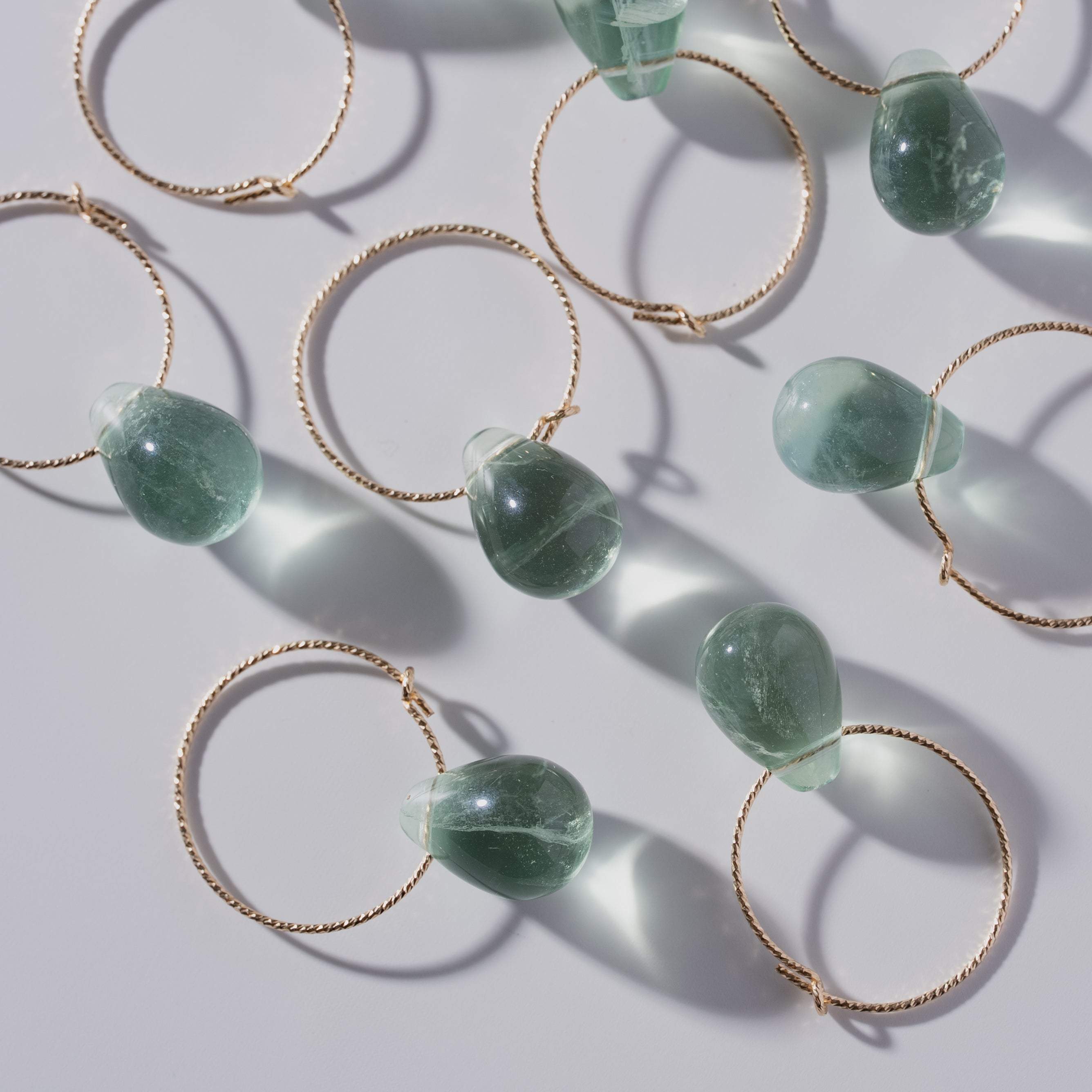フローライトフープピアス|DAYLIGHT GREEN