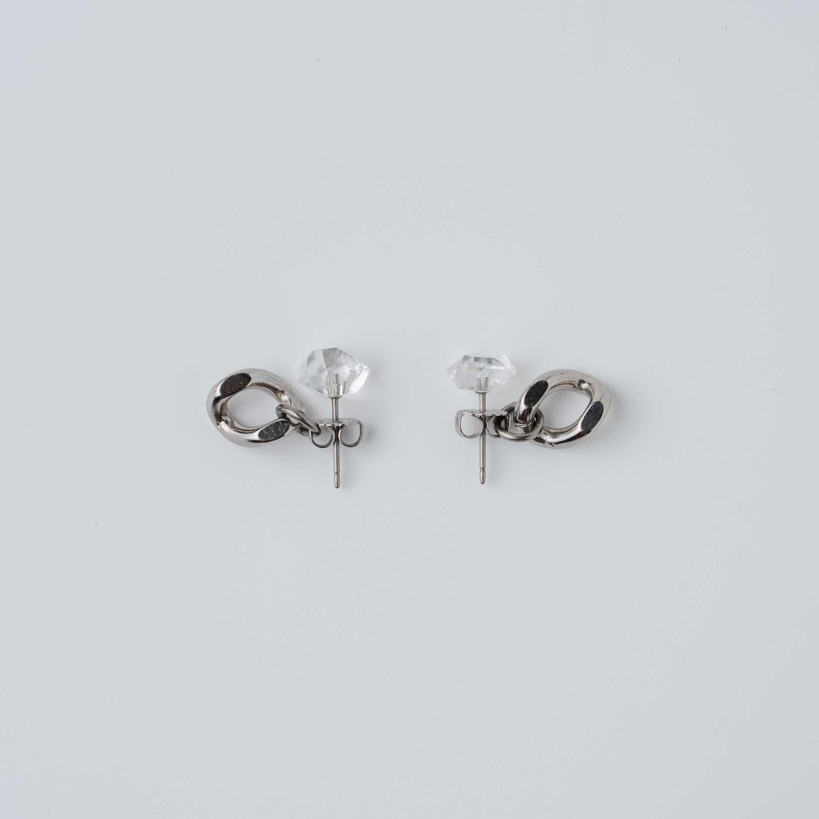 Glint Titanium ハーキマーダイヤモンドチェーンピアス