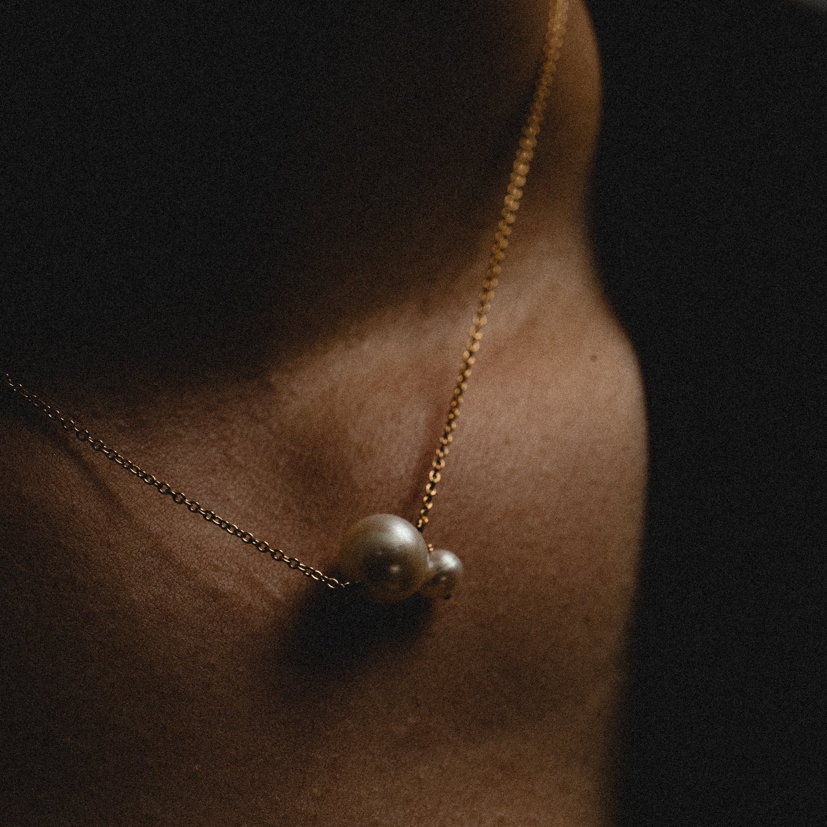 Floating Twin Pearl Necklace