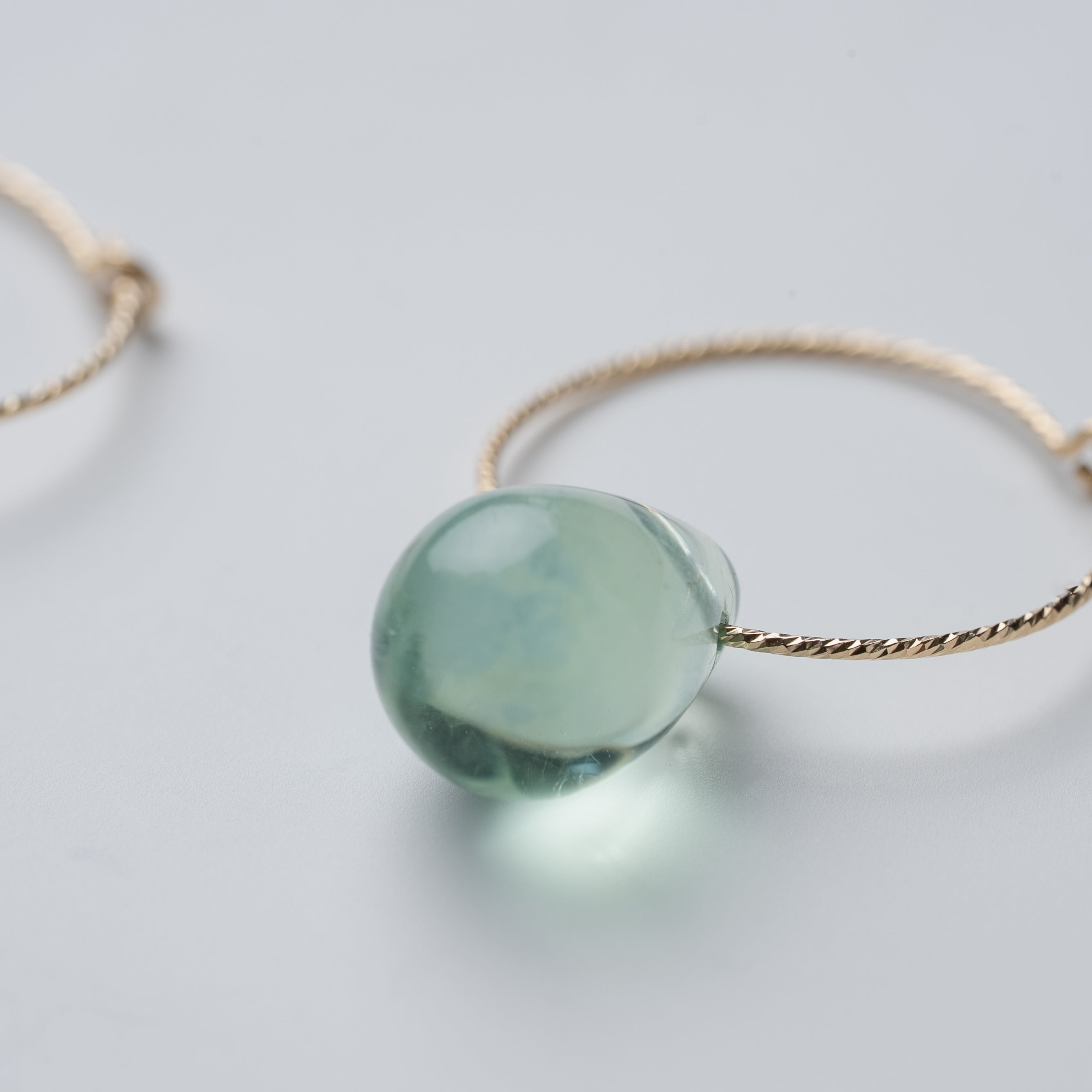 フローライトフープピアス｜DAYLIGHT GREEN