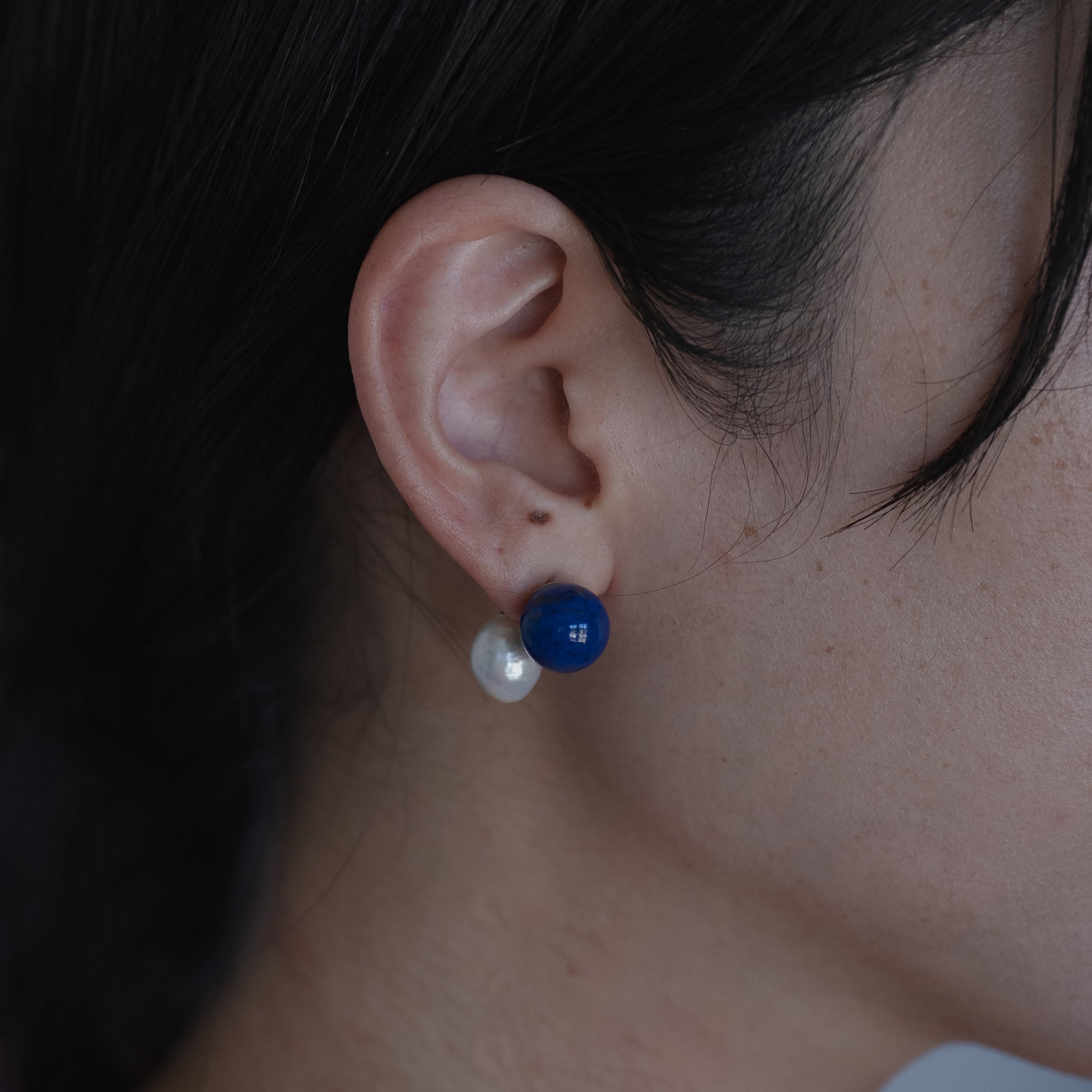 Moonrise Titanium ラピスラズリ＆バロックパールピアス