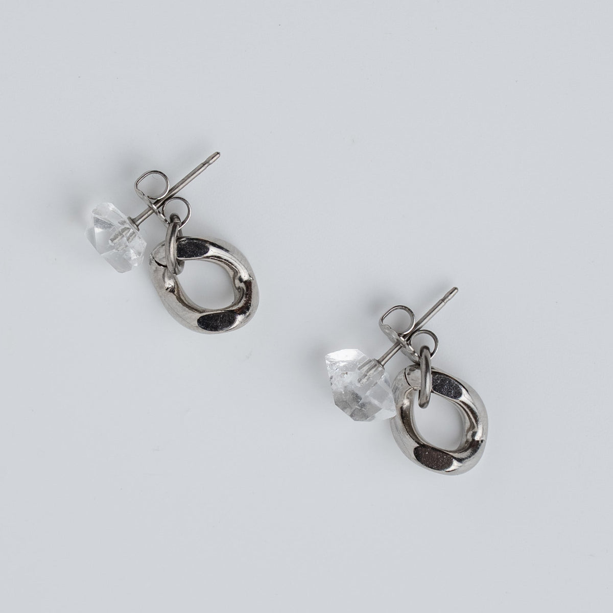 Glint Titanium ハーキマーダイヤモンドチェーンピアス